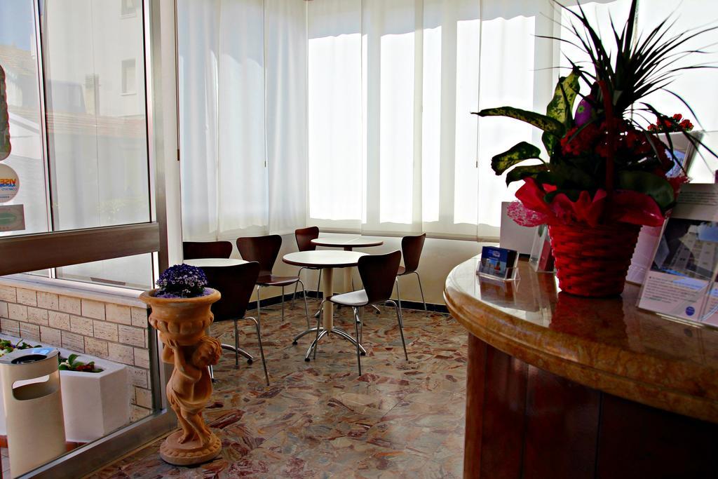 Hotel Morolli Rimini Exteriér fotografie